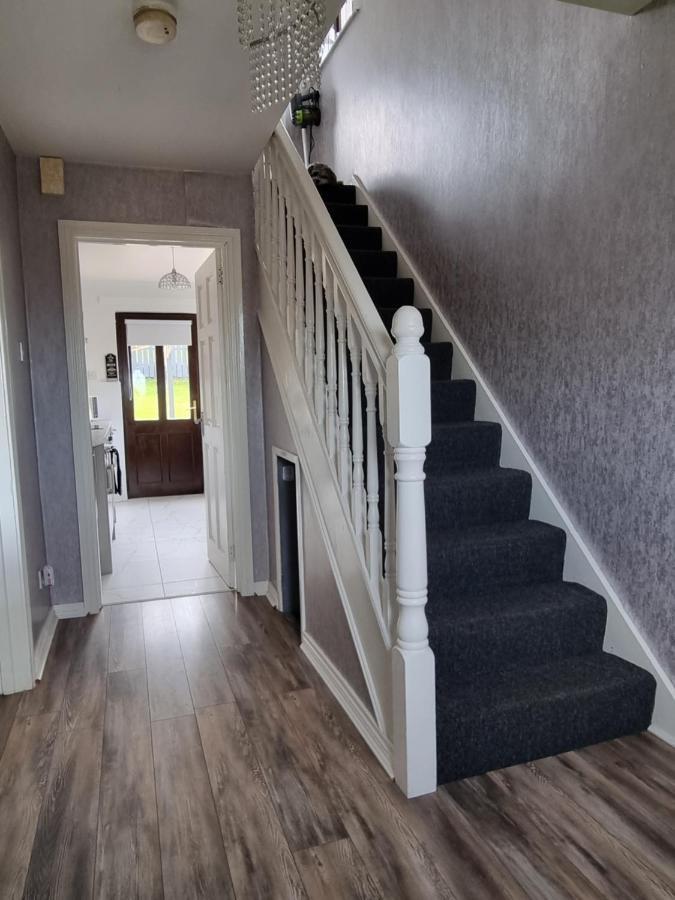 Private Room City Skyline And Mountain Views Close Too Belfast Centre And Airports Free Parking Exterior foto
